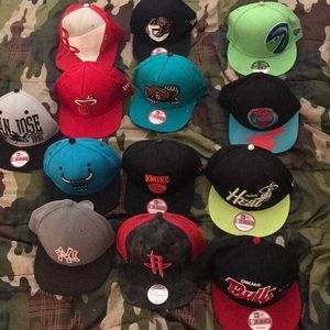 Hats (NBA, 1MBL, 1NFL)